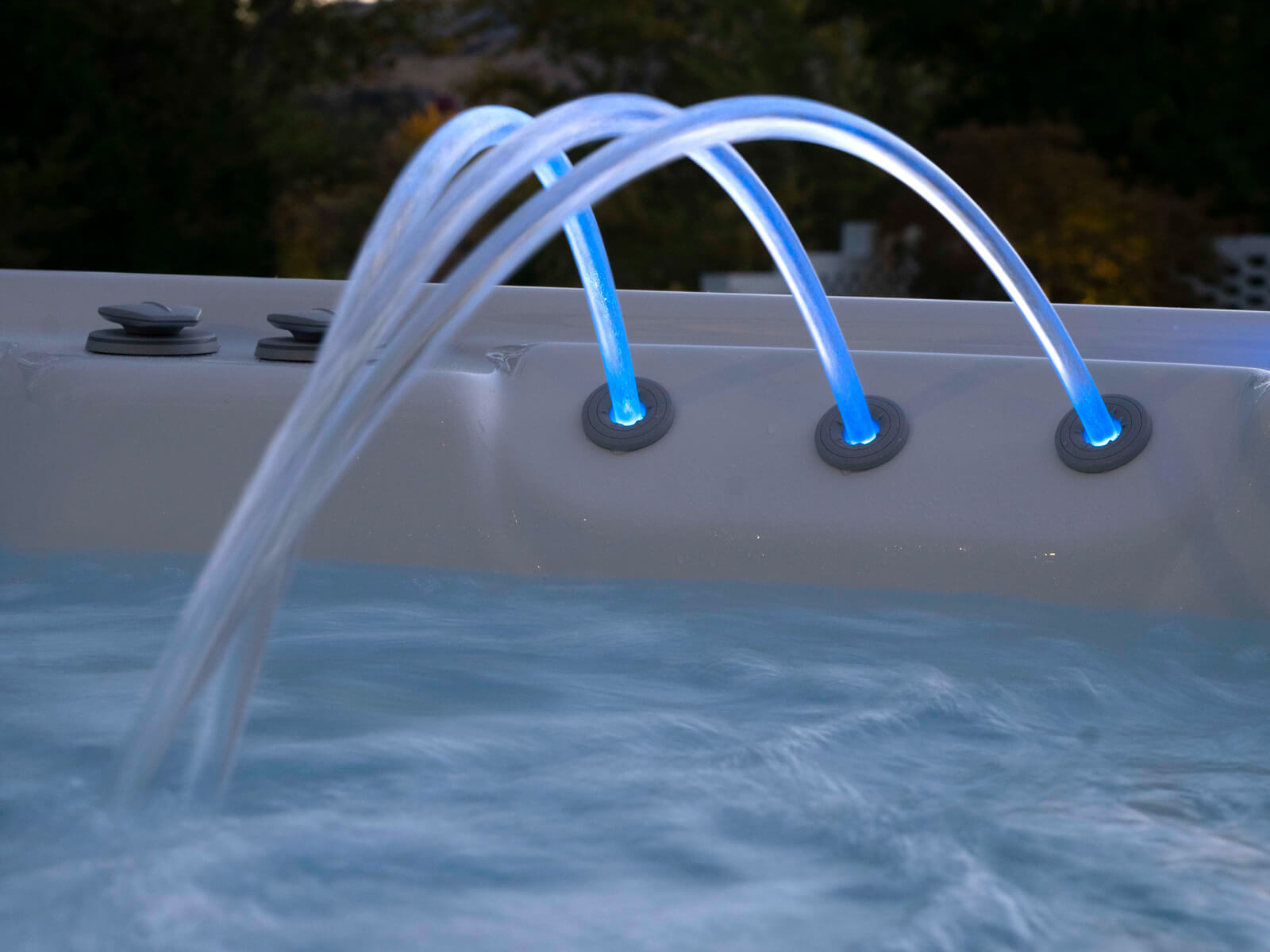 Envoy Spa Hot Tub, Highlife Collection, 5 Seats, Lounge Feature