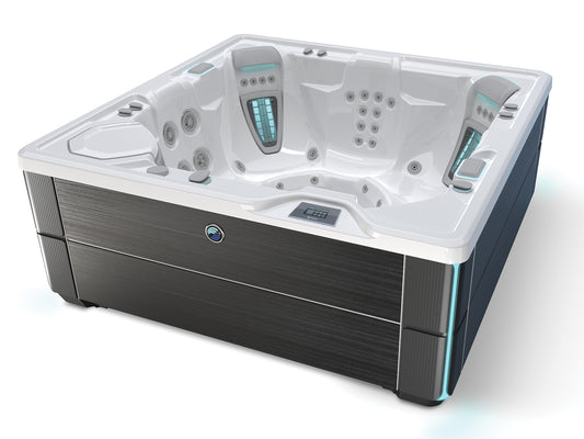 VANGUARD® | Highlife® | $$$$ | 6 Seats