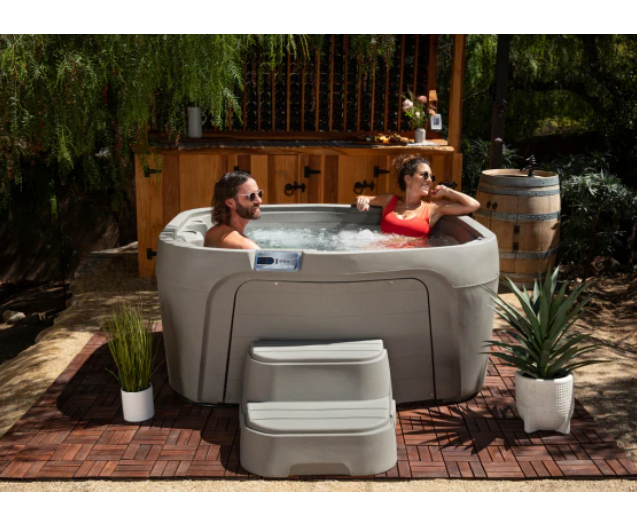 Cascina Hot Tub Spa, 4 Seats
